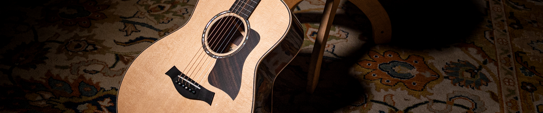 Taylor GT 811e Grand Theater Acoustic-Electric Guitar Demo - Chuck Levin's Washington Music Center